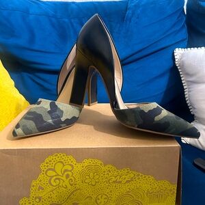 Camo heels